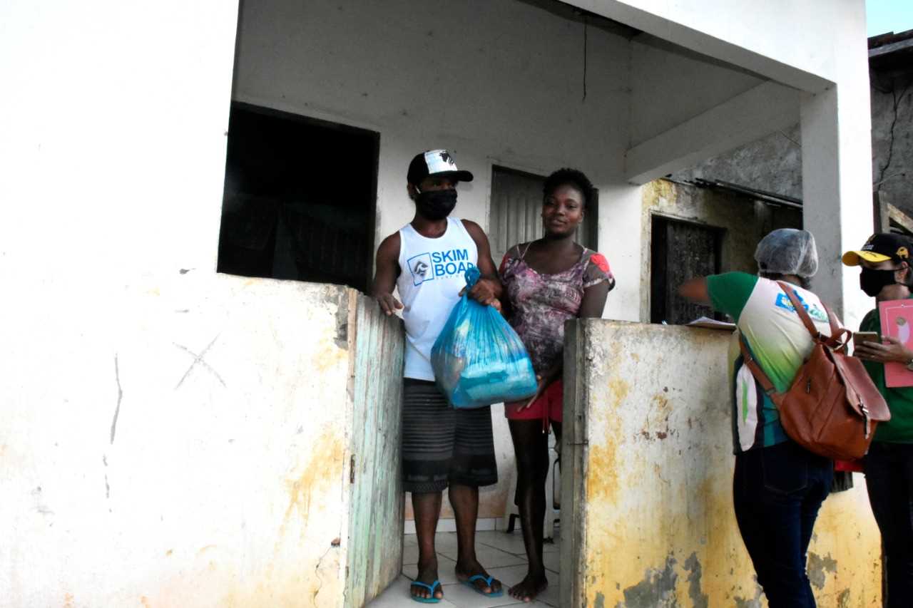 Camacã: Famílias do Assentamento Nova Ipiranga recebem cesta básicas e máscaras